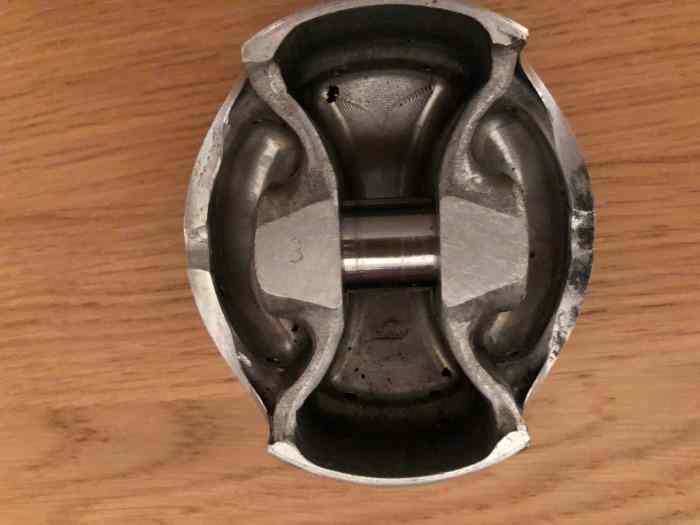 Pistons 84mm megane maxi / clio maxi  VENDUS 3