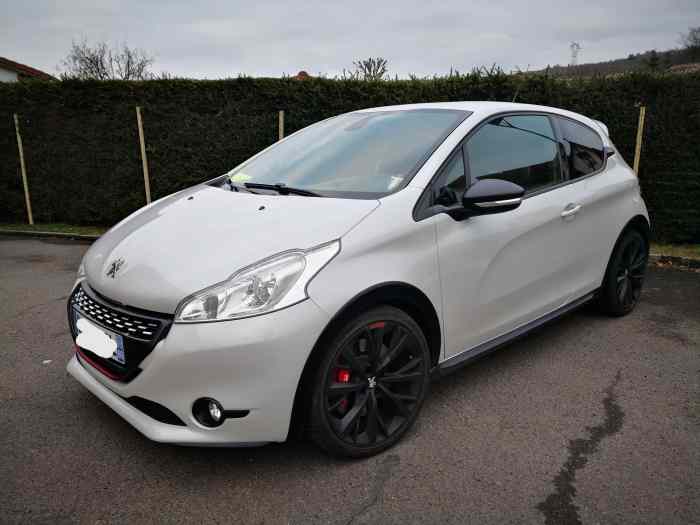 Vend ou échange 208 gti 30th 0
