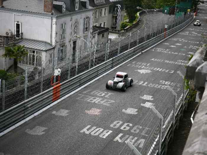 Location Legend Car ESTORIL / Pilotage sur circuit F1 3