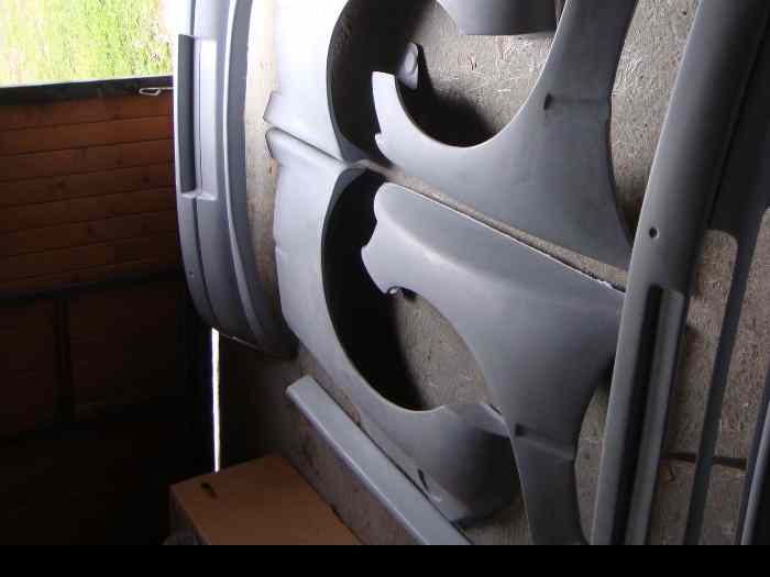 Kit carrosserie 205 maxi pièces et voitures de course à vendre, de rallye et de circuit.