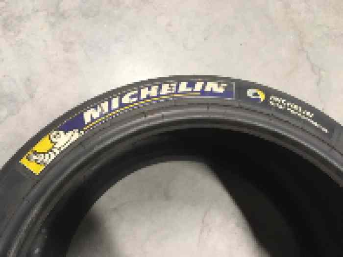 Pneus Michelin slick S8A 25/64-18 3