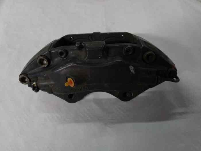 ETRIER DE FREIN BREMBO