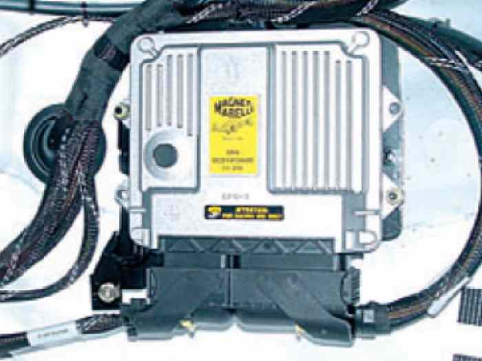 Calculateur / boitier électronique 206 RCC