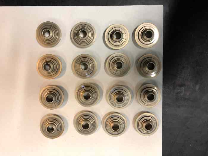 coupelles supérieures titane megane maxi / clio maxi  VENDUES 3