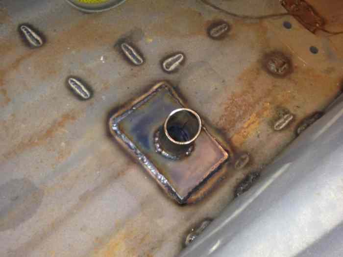 Caisse Peugeot 205 + lot de bord (reservée) 4