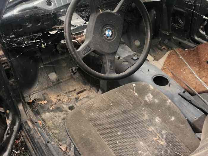 BMW E30 Coupe 1