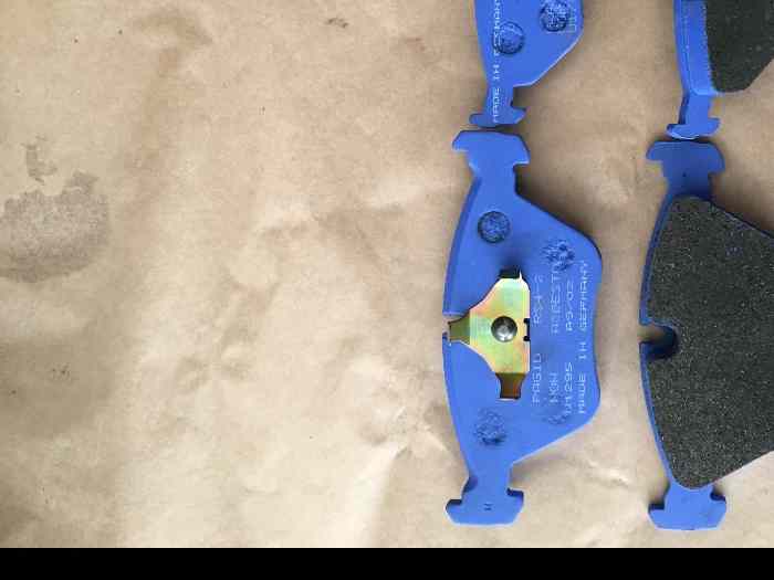 Plaquettes de freins pagid rs4 0