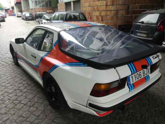 PORSCHE 944-951 TOTALMENT NEUF O KM. 2