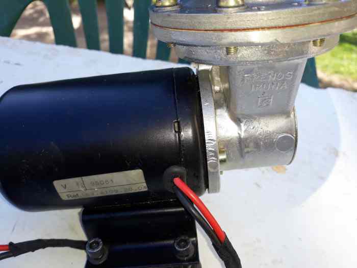 POMPE À VIDE ELECTRIQUE 1