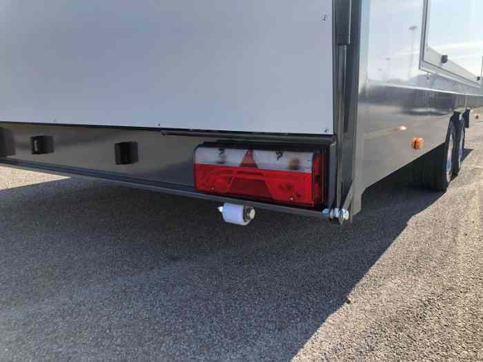 Remorque porte Voiture fermée Turatello 3