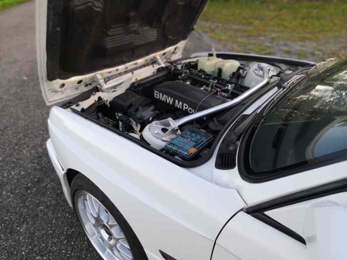 BMW M3 e30 // Original Alpinweiss 1