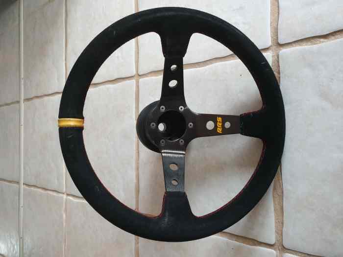 Volant RRS Clio 2 RS pièces et voitures de course à vendre, de rallye et de circuit.