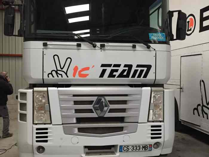 Ensemble Semi-Remorque, tracteur et auvent 1