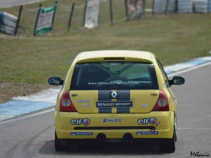Renault clio 2 cup 1