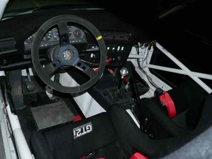 BMW M3 E30 GROUPE A 1