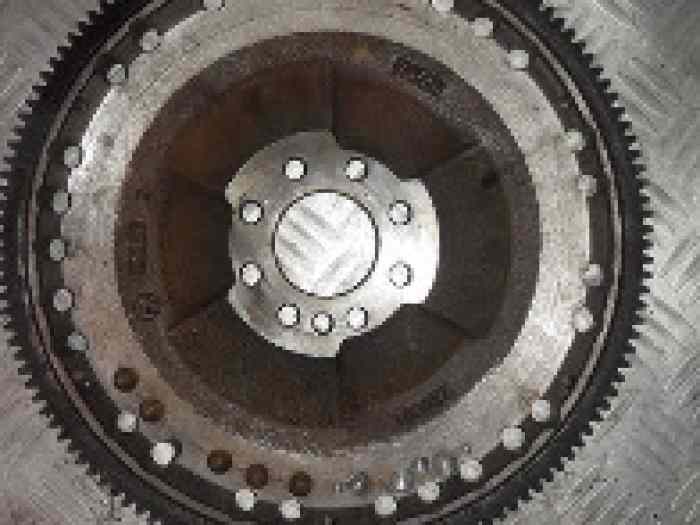 Volant moteur 206 2l 16s EW10 1