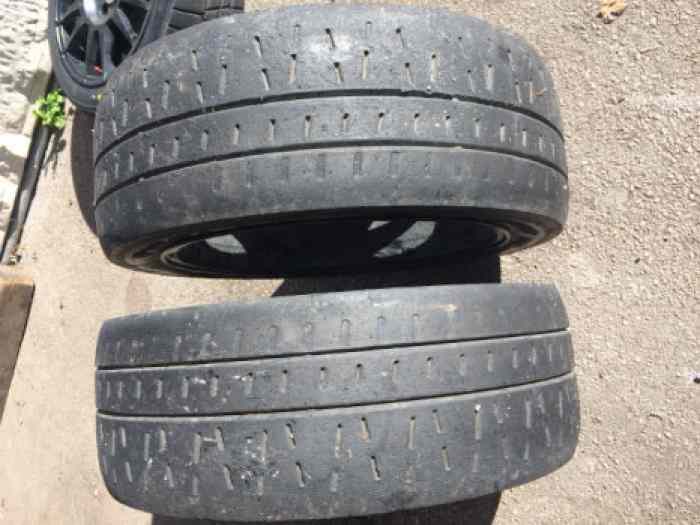Lot de pneus Pirelli en 17 pouces RK5 RK7 1