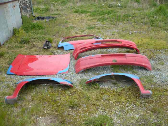 vends éléments de carrosserie pour 205GTI  GRA 0