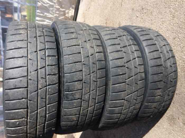 Lot de pneus Pirelli en 17 pouces RK5 RK7 3