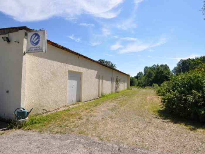 LOCAL550M2+ MAIS0N 250M2 33GIRONDE 25KMS BORDEAUX 5