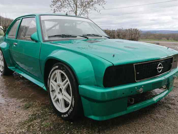 Opel ascona 0