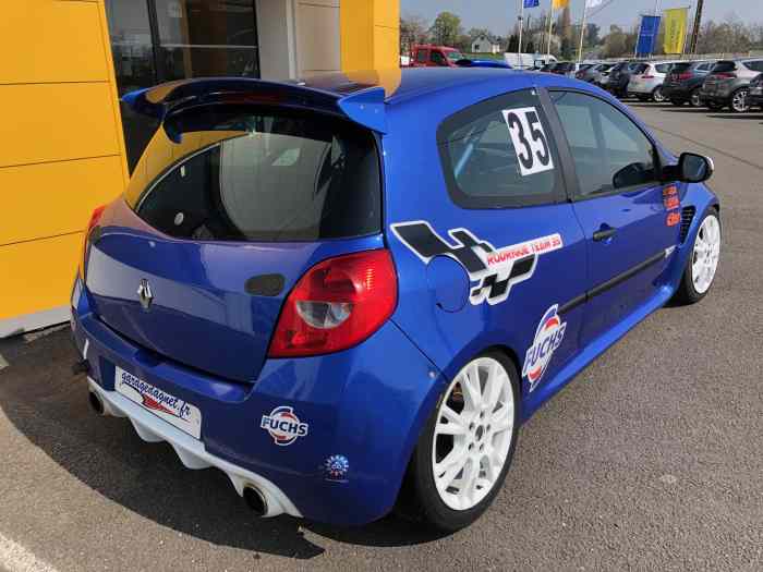 CLIO CUP X85 1