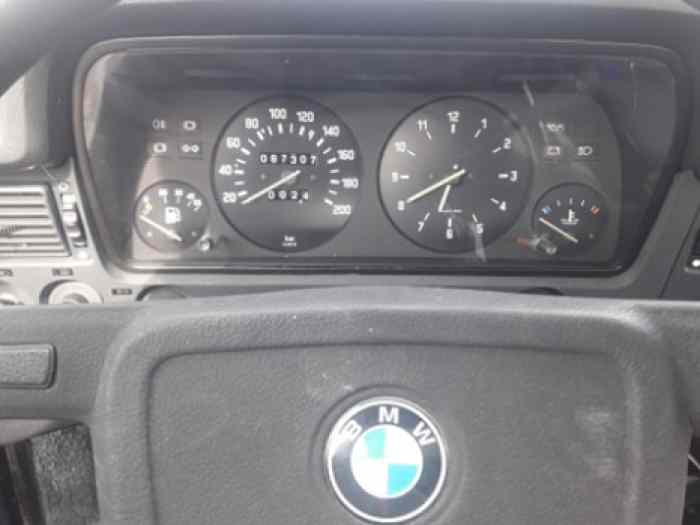 BMW E 21DE 1984 1600 BOITE 4 ...sortie garage 89000 km origine 2