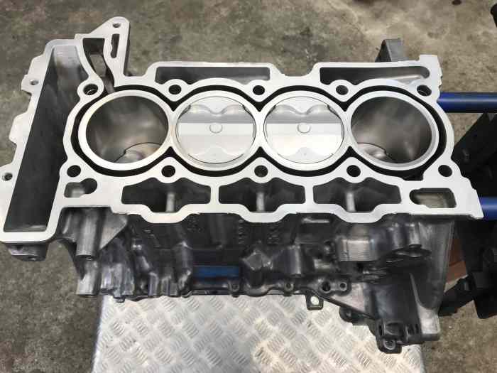 Moteur Peugeot 208 R2 EP6 neuf 1