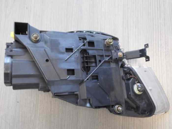 PHARE AVANT DROIT 99663105404 PORSCHE 996 3