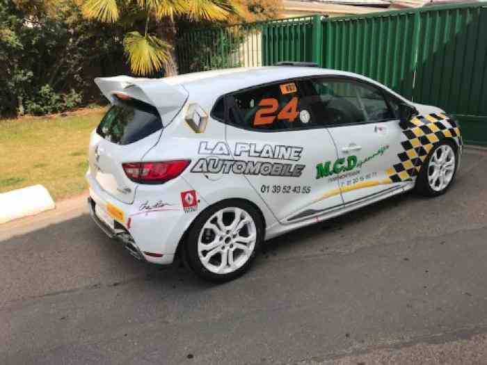 VENDS RENAULT CLIO CUP 270 CH 2