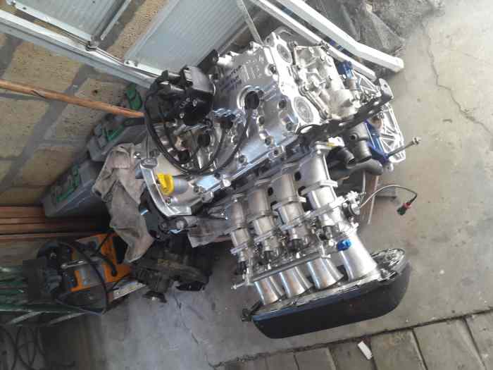 Moteur renault k4m 1600cc 4 papillons 200 cv à 8000t 1
