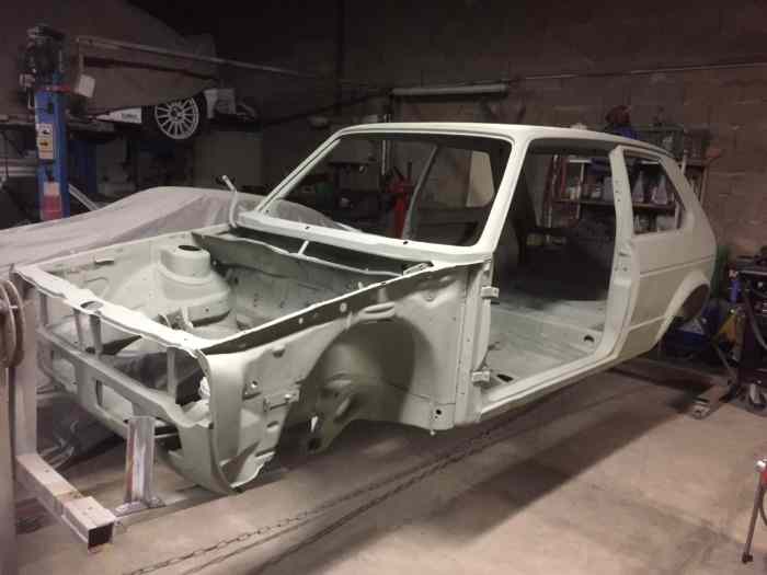 CAISSE + CG  GOLF GTI GROUPE A MK1 0