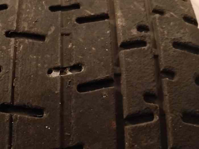 2 Pneu DMACK DMT-RC 225/45R15 très bon état 2