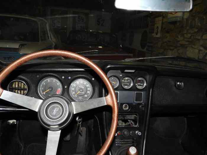 Mazda 1300 Coupé 1971 3
