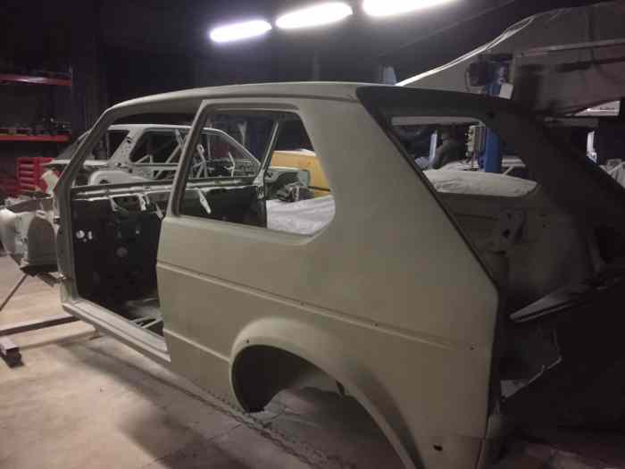 CAISSE + CG  GOLF GTI GROUPE A MK1 3
