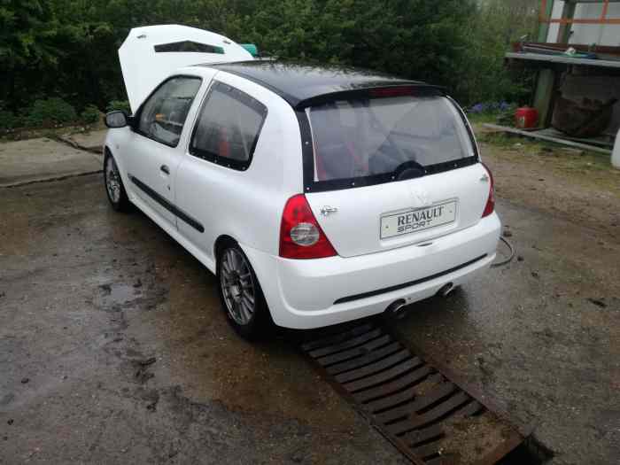 vends clio 2 rs cup piste 0