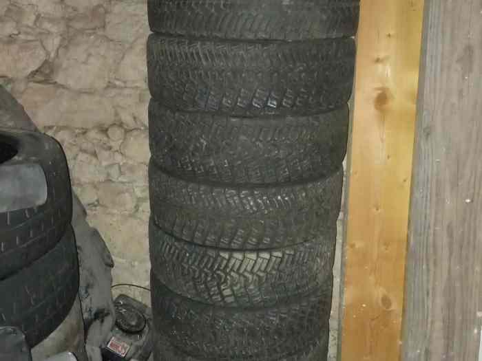 10 Pirelli K4 195/70 R15