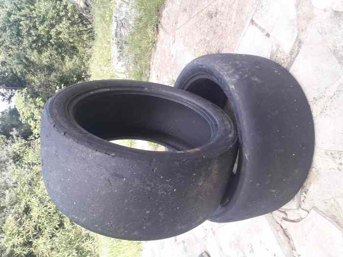 Pneu pirelli slick 18 pouces 0