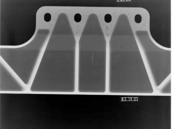 Test crack/fissure contrôle non destructif(ressuage, radiographie) recherche fissure (CND) 3