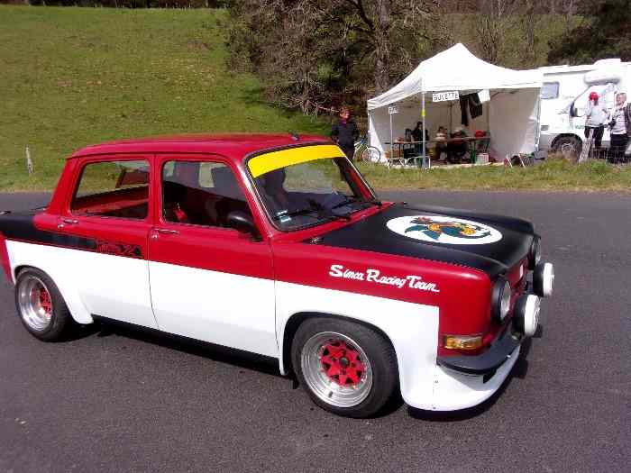 Simca 1000 rallye 2 pièces et voitures de course à vendre, de rallye et de circuit.