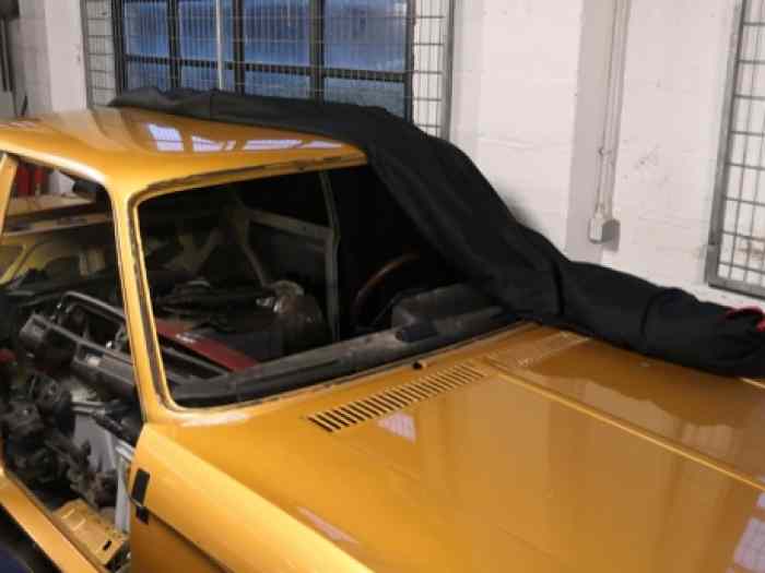 BMW 2002 // Caisse très saine + gros los de pièces ti/tii/boite inversée 3