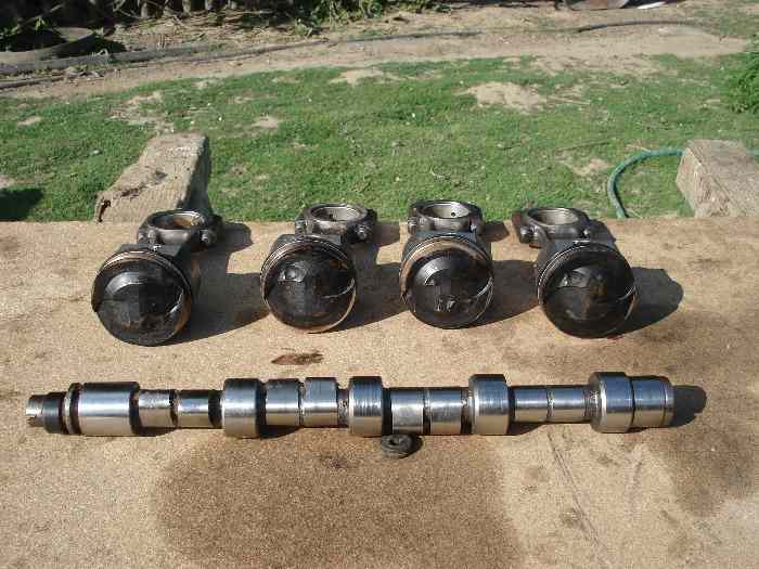 pistons forgés et arbre à cames 1