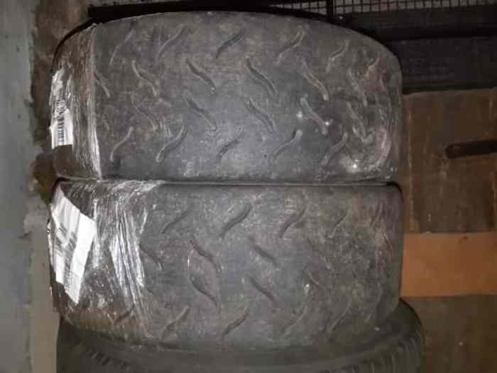 Pneu hankook t51