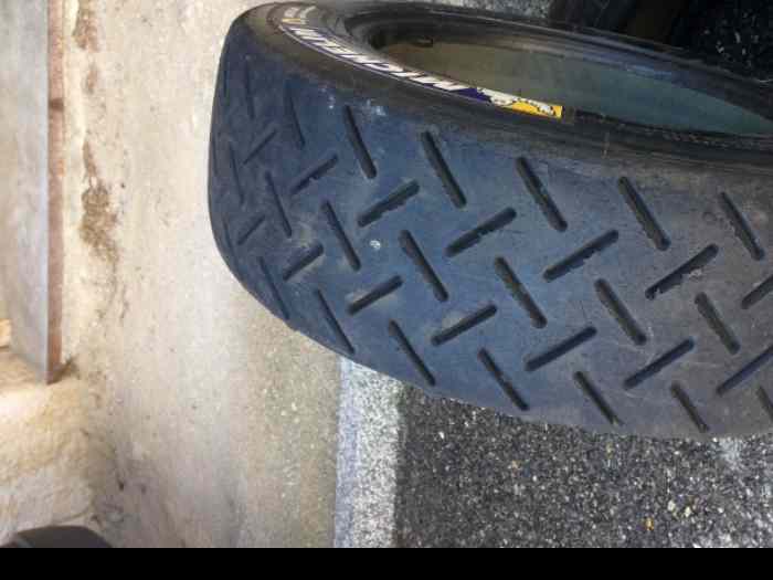 Pneus Michelin sa00 14 p neuf (7km)