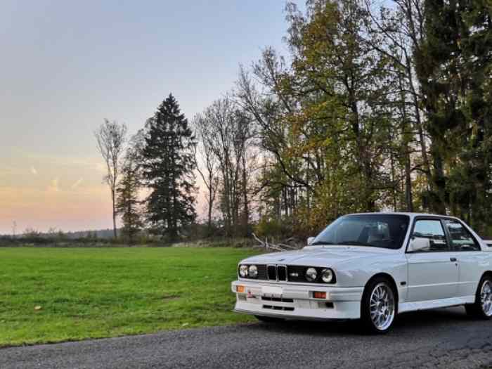 Superbe BMW M3 e30 // 100% origine // Alpineweiss 2