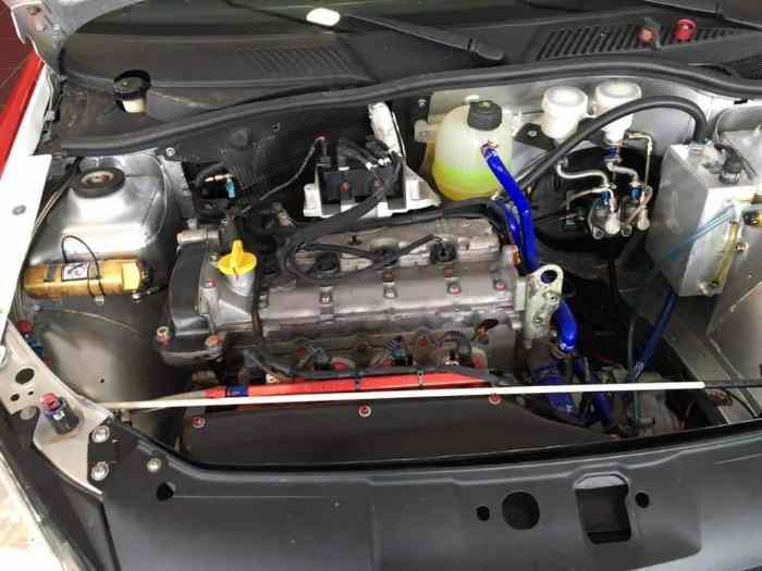 Moteur renault F4R 234ch f2000 1