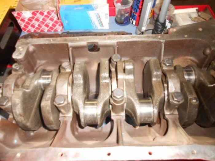 MOTEUR ASSEMBLE BMW E 10  2002  GR 2 1