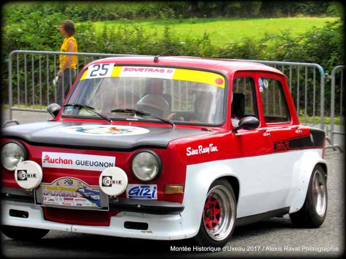 Simca 1000 Rallye 2 pièces et voitures de course à vendre, de rallye et de circuit.