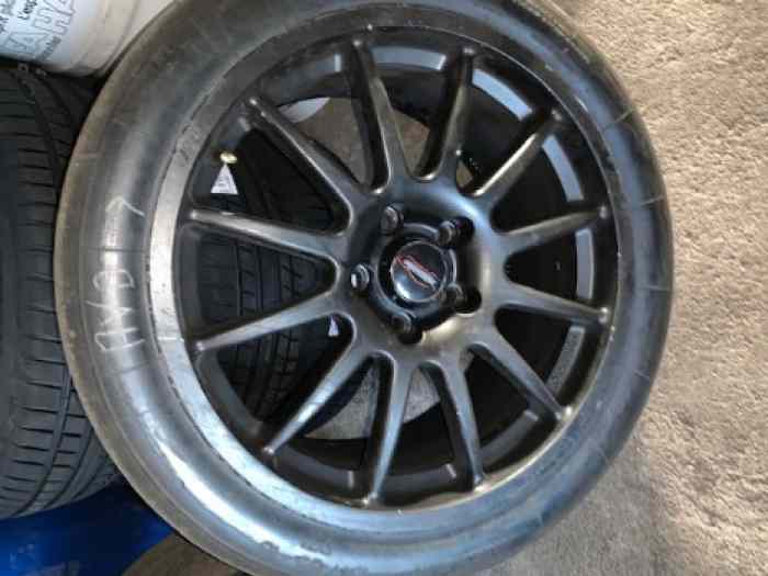 Jantes team dynamics 18 pouces idéal megane 3 rs 3