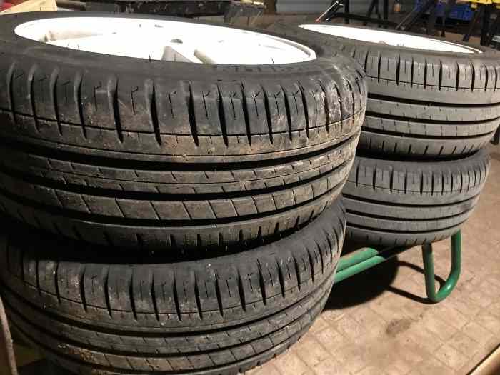 6 jantes rota competition 4x100 avec 4 michelin pilos sport 3 en bon état . 250e à déb 4